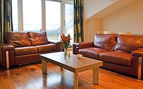 Carrick Plaza Suites And Apartments